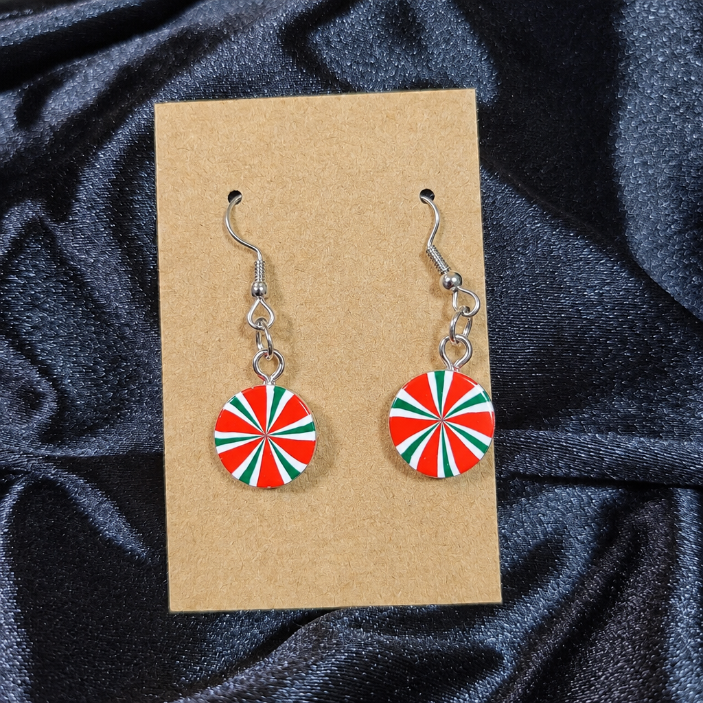 Peppermint pinwheel disc drop earrings on kraft card